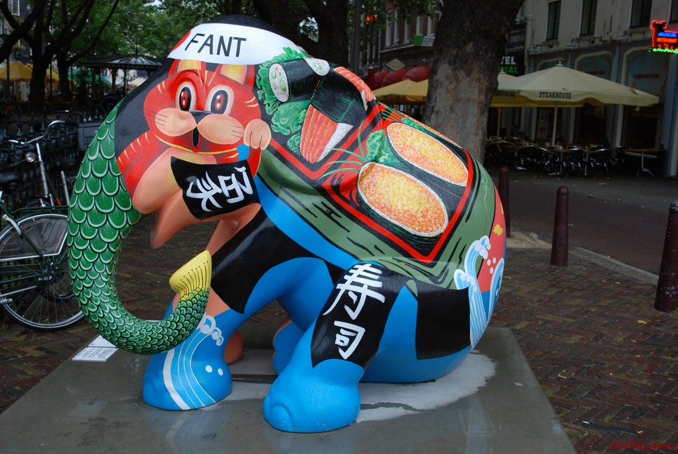 158 sushi frant.jpg